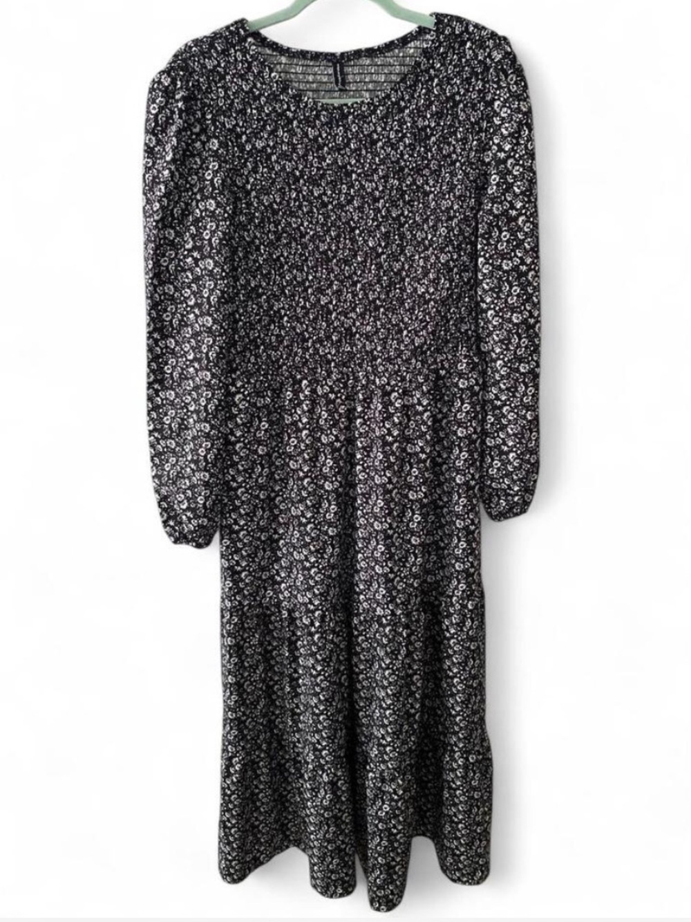 PrettyGarden Black and White Floral Maxi Dress